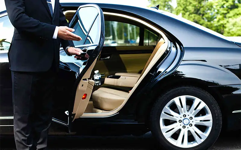 Voyage sur mesure au Maroc avec chauffeur privé : Planification d&rsquo;itinéraire & Expertise logistique.